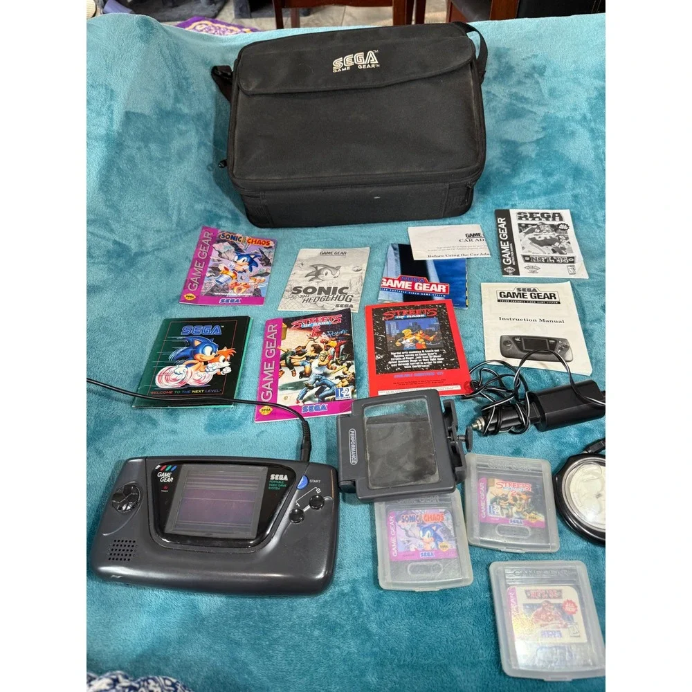 Sega Game Gear Handheld Console Bundle Streets of Rage 2 Sonic Chaos Case Manual